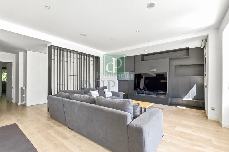 Foto 4410d1ec-9c90-4293-b0a6-dcce91f7053c. Apartament amb calefacció aparcament a Centro Andorra la Vella