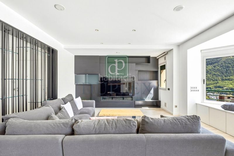 Foto 65a61e3d-95f8-429d-a9c5-83f5c507cbdf. Apartament amb calefacció aparcament a Centro Andorra la Vella