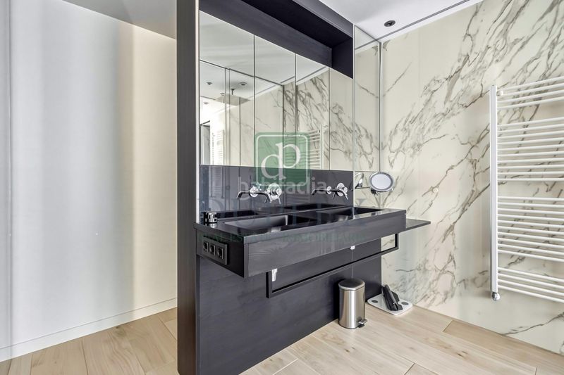 Foto 9f812983-2935-46a3-acd0-bc94366d7cf1. Apartament amb calefacció aparcament a Centro Andorra la Vella