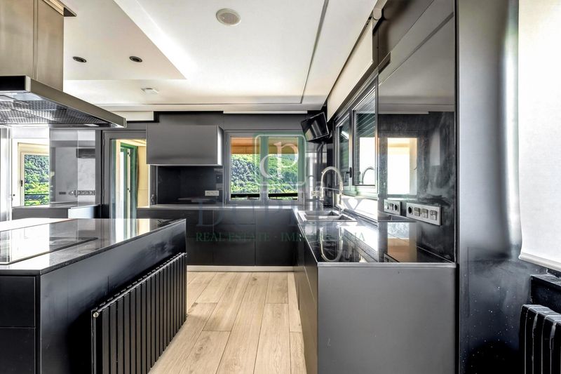 Foto d50f5c19-0851-4e88-9b73-e8b7d195d181. Apartament amb calefacció aparcament a Centro Andorra la Vella