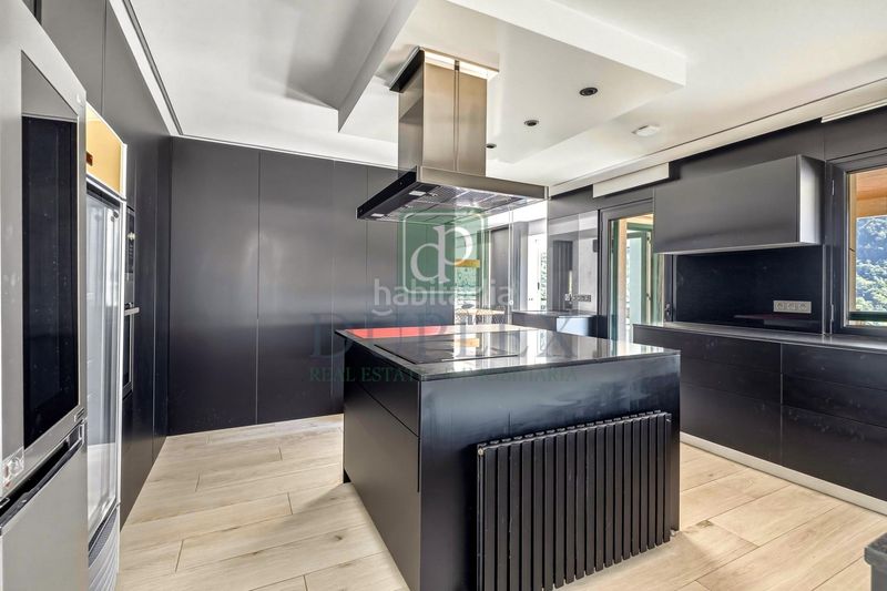 Foto dda6d16e-7204-4b65-afcb-4572719bed0b. Apartament amb calefacció aparcament a Centro Andorra la Vella