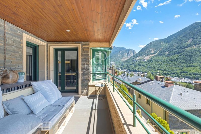 Foto ea6a96df-1f19-4fce-a317-e124f35a1e58. Apartament amb calefacció aparcament a Centro Andorra la Vella