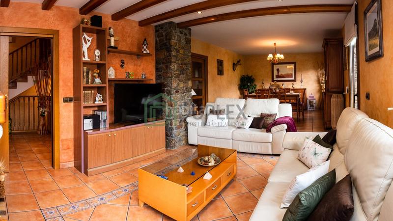 Foto a8232b5e-efc1-4b37-befe-d5cc6b1b37e4. Chalet espectacular chalet en venta en Canillo Canillo