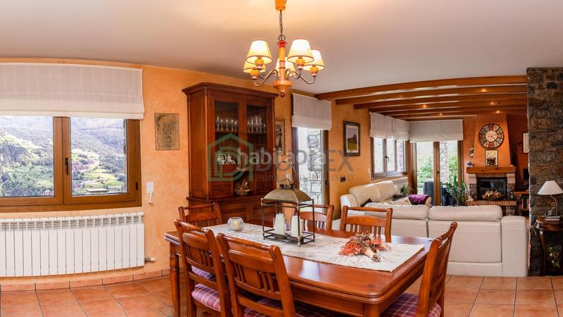 Foto b208c517-f913-4e45-943a-7d86f2b00fc9. Chalet espectacular chalet en venta en Canillo Canillo
