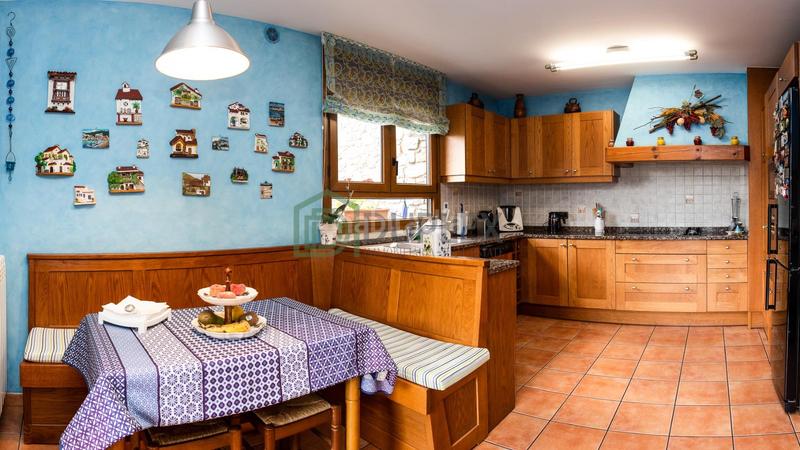 Foto c6aecf62-389d-4fdd-8b04-af88af3e7b3a. Chalet espectacular chalet en venta en Canillo Canillo