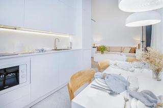 Apartamento en Centro. Tres apartamentos de lujo, con licencia turistica en el vial, co