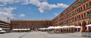 Rent House in Centro. Espectacular casa con piscina cochera y ascensor en pleno centro