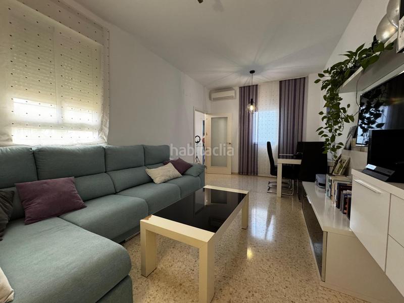 Foto b27221e2-8ddf-448e-acf9-3516e21016b0. Casa adossada a Victoria (La)