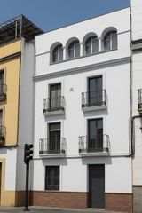 Gebäude  Alfaros. Espectacular edificio en capitulares, cordoba capital