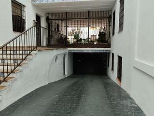 Parking coche en Centro. Eseeme presenta cochera en el centro de córdoba