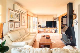 Casa  Carrer tibidabo. casa independiente a 4 vientos en venta!