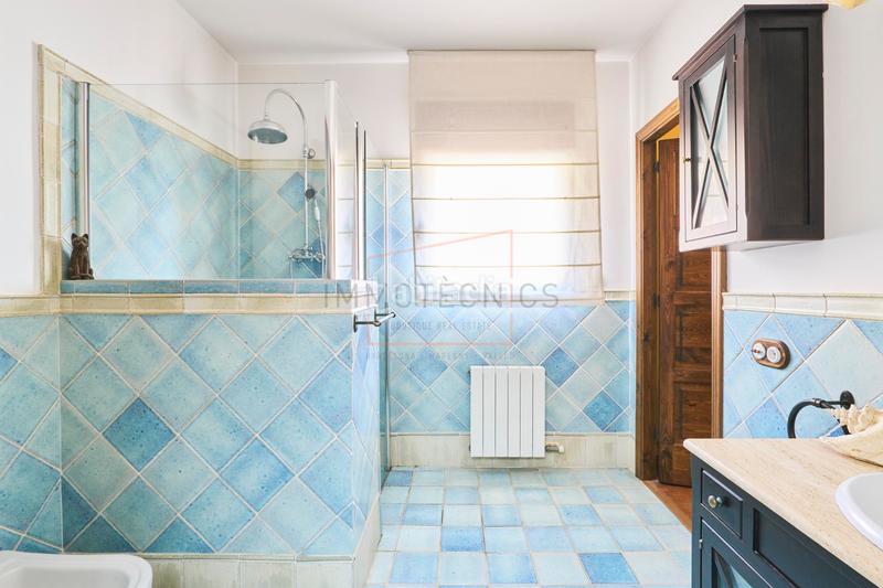 Foto e246e553-fc54-4671-9d37-d93e4438d876. Xalet amb xemeneia calefacció aparcament piscina a Argentona