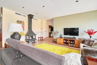 Casa  Carretera de ribes. Casa pairal catalogada con carácter único en el corazón de les f