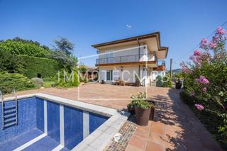 Maison  Carrer aribau. ¡casa con vistas en venta en zona privilegiada – turó mare de dé