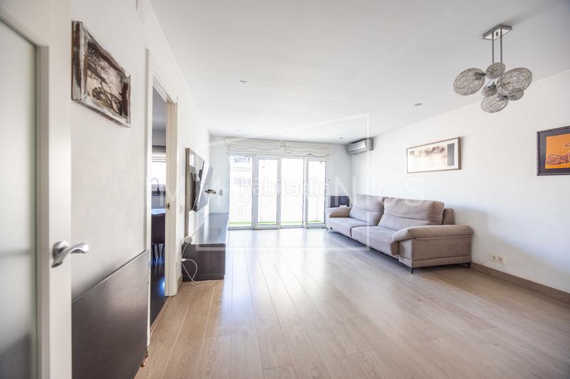Foto bb7233bb-d613-4647-bc61-3304542b7d5e. Piso  en venta – luminoso y con terraza en Sant miquel Granollers