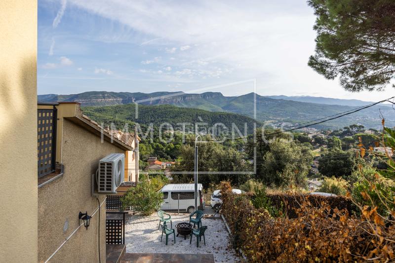 Foto 1f56bf32-dee8-4832-8cb0-aafc9b52c3ed. Casa exclusiva casa a cuatro vientos con vistas únicas a los cingles del bertí en Bigues i Riells del Fai