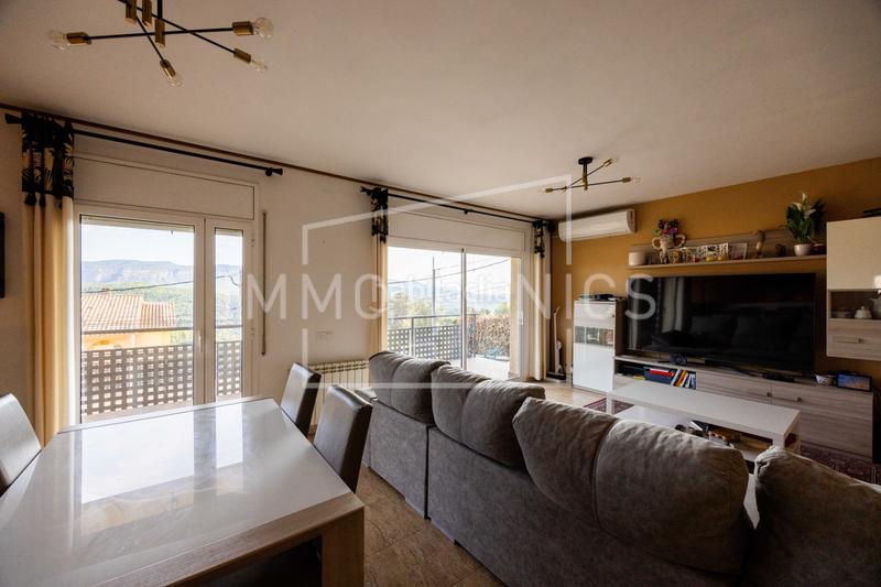 Foto 686cbd8a-ee9c-417f-b61e-004ee617f817. Casa exclusiva casa a cuatro vientos con vistas únicas a los cingles del bertí en Bigues i Riells del Fai