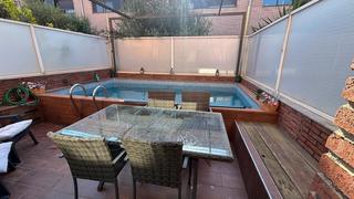 Casa adossada  Passatge lluís companys. Exclusiva casa en venta en granollers – ubicación privilegiada