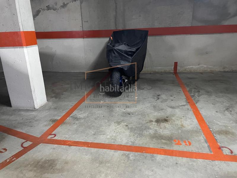 Foto 7b305926-8444-4cf7-a59b-92544fb00b7b. Aparcament cotxe a carrer de ponent 92 a Hostal Granollers