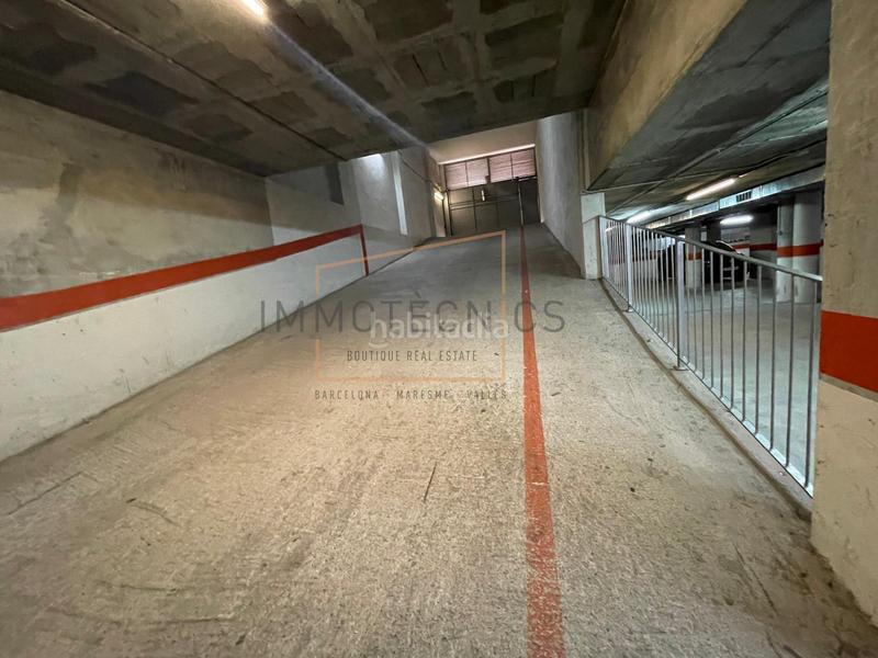 Foto c6c26e7a-766f-4a83-9d8e-6630f4a87de5. Aparcament cotxe a carrer de ponent 92 a Hostal Granollers