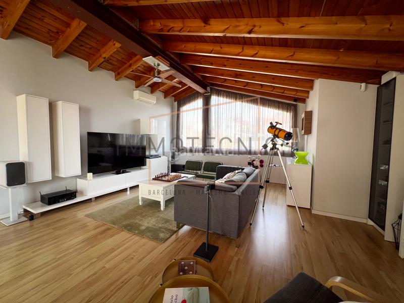 Foto e7a4a0a6-ff9c-4d10-bc29-16eb73f3fdda. Haus mit parking in Lliçà d´Amunt