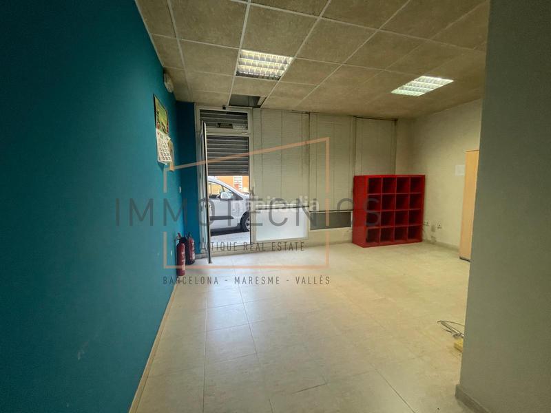 Foto 9eb6fd9e-9e9d-4adc-887a-3f0b843f1c31. Business premise in carrer josep maria de sagarra 73 in Granollers