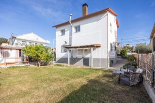 Maison  Carrer del ripollès. Casa a cuatro vientos -ca l’artigas- preciosa, luminosa y en per