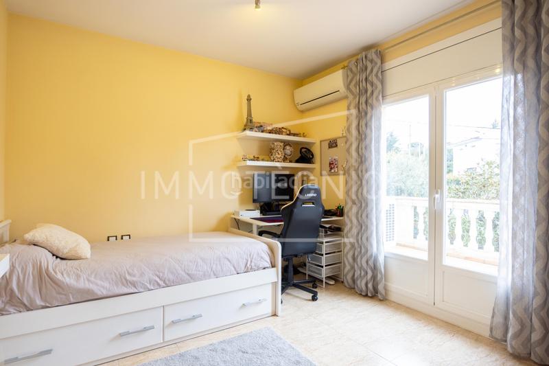 Foto a291fe86-e2f9-455b-9924-7061b832be74. Casa amb calefacció aparcament piscina a Cànoves i Samalús