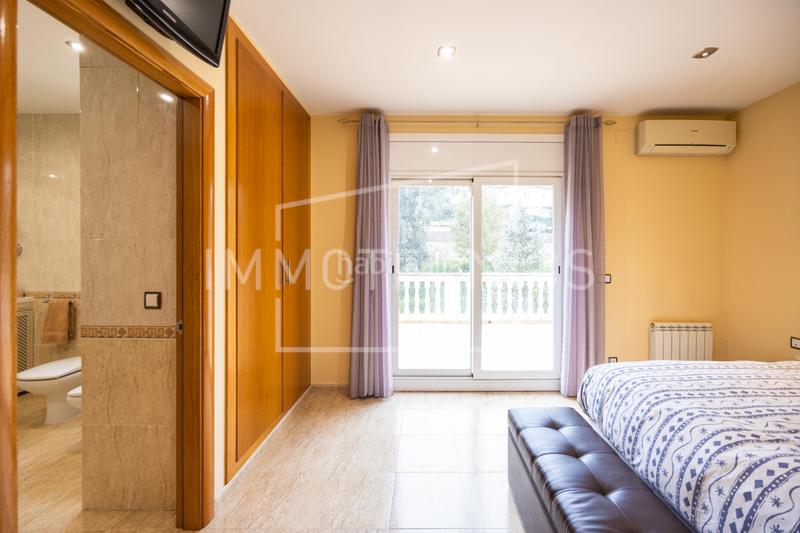 Foto a50aa81d-65c5-4727-8954-9d0bf86cc6dc. Casa amb calefacció aparcament piscina a Cànoves i Samalús