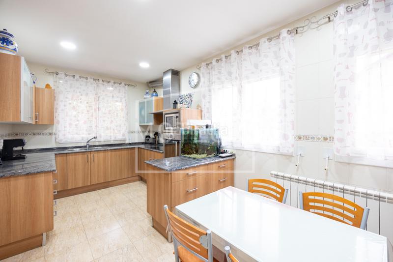 Foto d5750b5c-71ec-4054-8c77-8b478f700ea5. Casa amb calefacció aparcament piscina a Cànoves i Samalús