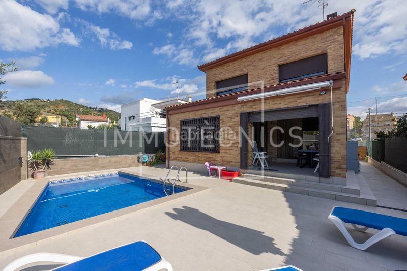 Foto 65d43037-e3ce-485a-95f6-f8c56841c5b2. Xalet amb calefacció aparcament piscina a Can Moré - Santa Anna - Can Feliu de Merola Pineda de Mar