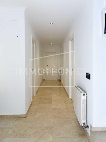 Foto b1152e34-b3de-4db7-b79a-f302a8cef177. Chalet dans calle pl6 parc de Calella. josep gallart 83 dans Calella