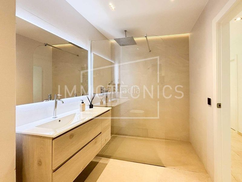 Foto ed1c88e3-0fd2-4e37-9c44-e9f1ca76b2e1. Chalet dans calle pl6 parc de Calella. josep gallart 83 dans Calella