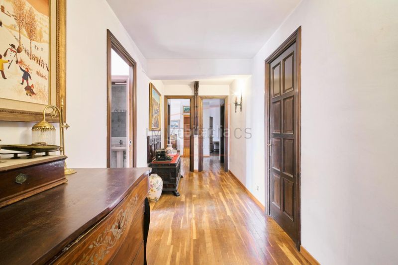 Foto 15a5bb2b-3a6b-424a-bfb3-0191cd6de940. Masia amb aparcament a Cortes-Huertas Madrid