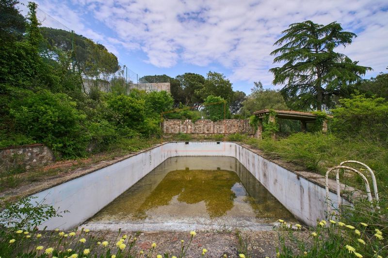 Foto 376218b7-e073-40ad-b80c-ad82a3f131b7. Masia amb aparcament a Cortes-Huertas Madrid