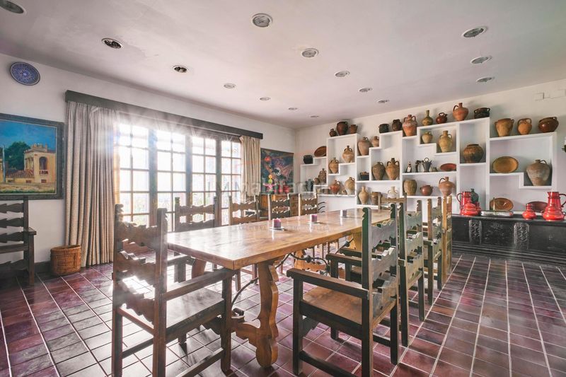 Foto 91973f41-3d65-4896-990f-3bab112eddf5. Masia amb aparcament a Cortes-Huertas Madrid