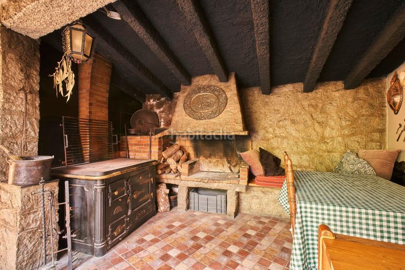 Foto 925e0faf-78bc-4a3a-a573-06c0ea48cb6a. Masia amb aparcament a Cortes-Huertas Madrid