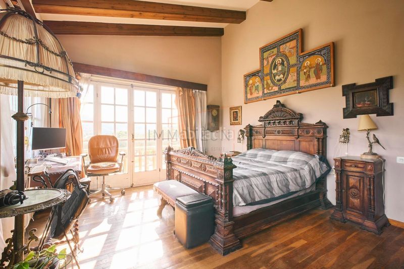 Foto 96d55cdf-47d3-4bc2-8dbe-b791bc1cd710. Masia amb aparcament a Cortes-Huertas Madrid