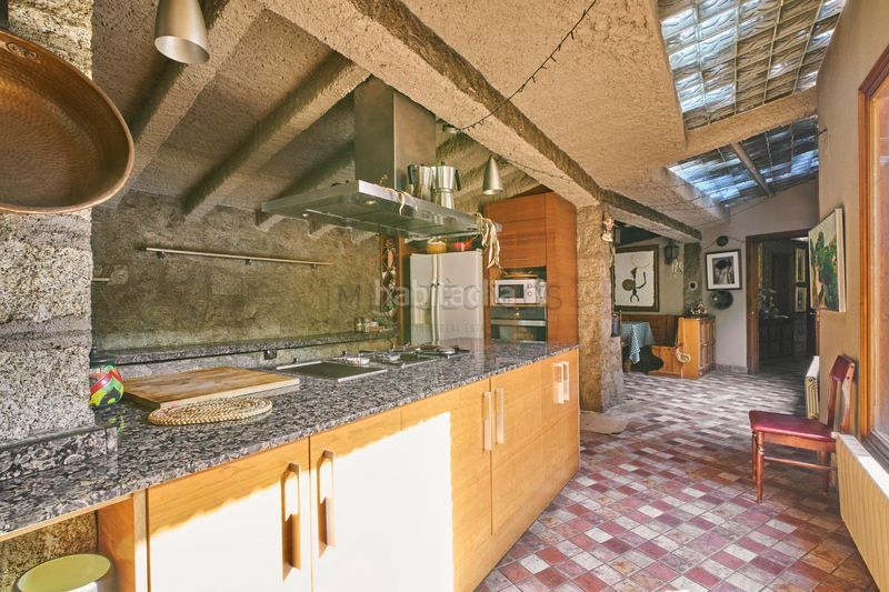 Foto dd0de429-6e20-44e3-80c1-ec9ce7aafe39. Masia amb aparcament a Cortes-Huertas Madrid