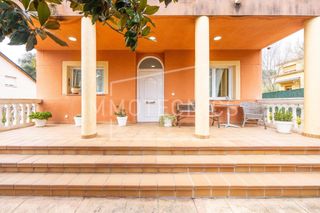 Haus  Carrer josep anselm clave. Vivienda ideal para la desconexión y el bienestar