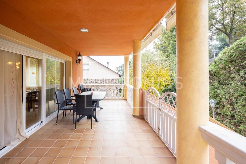 Foto a1b30d39-fbaf-4718-8e07-fbabaeef3794. Casa amb calefacció aparcament piscina a Cànoves i Samalús