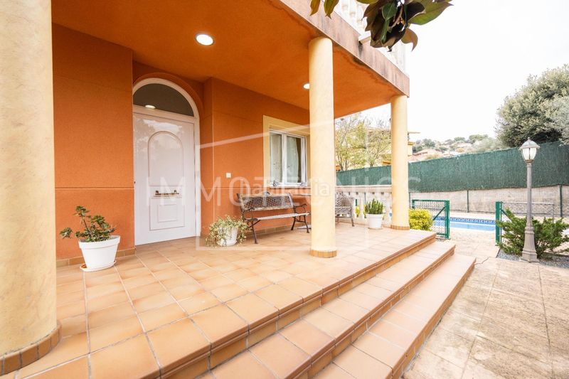 Foto a6df6c67-6ce2-4a72-a83f-6c0369d74b24. Casa amb calefacció aparcament piscina a Cànoves i Samalús