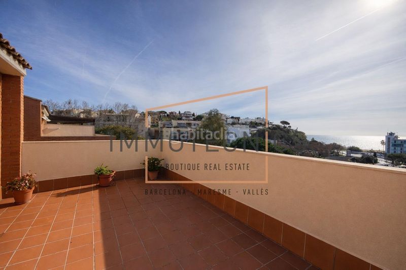 Foto 910089c2-2eb0-4162-ae16-cf004599fc77. Casa adossada amb calefacció aparcament a Canet de Mar