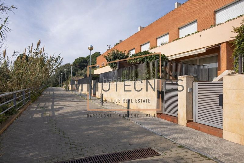 Foto b7ab09fe-6570-477e-9a04-cf4c9925d21d. Casa adossada amb calefacció aparcament a Canet de Mar