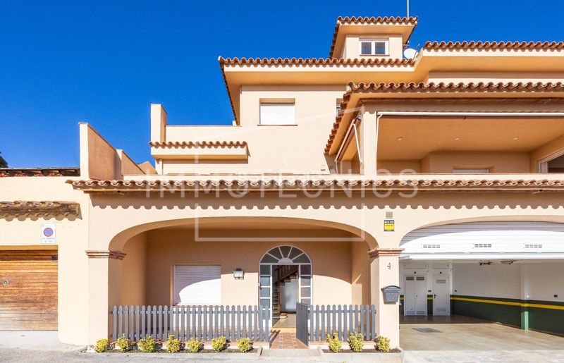 Foto 15136c77-d4a9-46ca-b33a-f1df8ba0addb. Casa amb calefacció aparcament a Sant Vicenç Centre Sant Vicenç de Montalt