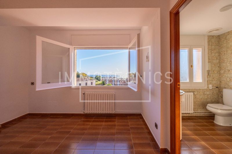 Foto 8dffb784-dd07-4f48-a6cf-15359a928a45. Casa amb calefacció aparcament a Sant Vicenç Centre Sant Vicenç de Montalt