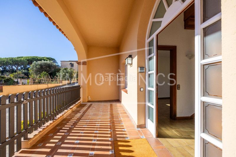 Foto b281f1fc-67fe-4d99-861f-399b54f24b0c. Casa amb calefacció aparcament a Sant Vicenç Centre Sant Vicenç de Montalt