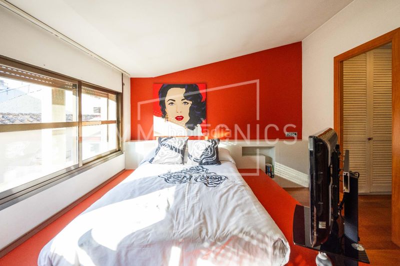 Foto c2ab22c8-51d5-4ded-a26c-ea677745fedd. Casa adossada amb calefacció aparcament a Centre Granollers