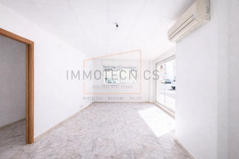 Foto 212c8c9d-3b0a-44cd-9b3b-d99a513492c6. Planta baixa amb calefacció a Canet de Mar