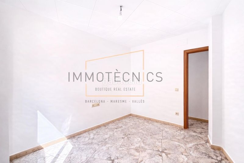 Foto 338af85e-a70d-4210-ba7c-9cc777d80ce5. Planta baixa amb calefacció a Canet de Mar